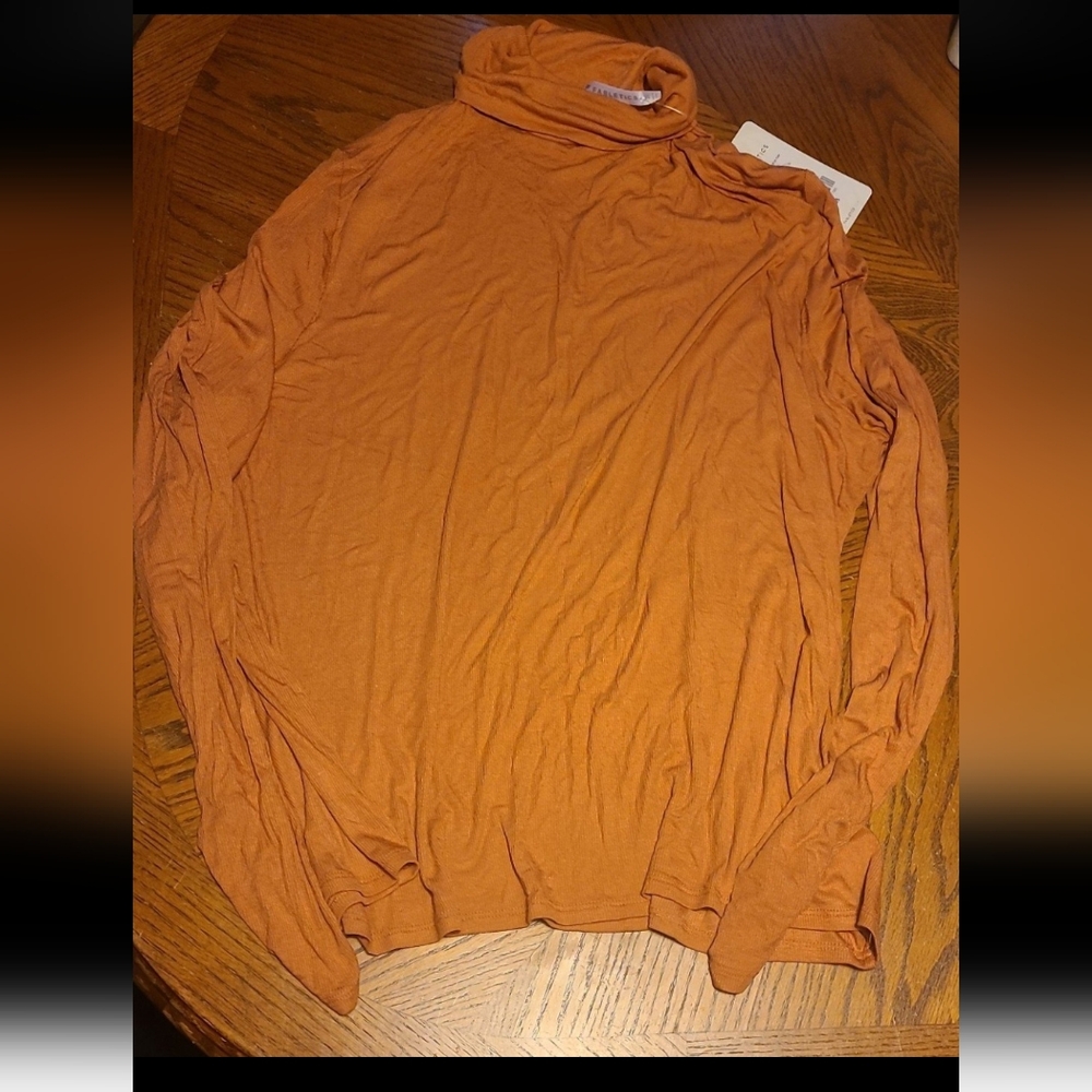 Fabletics  soft turtleneck